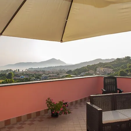 Holiday home Gli Ulivi Di Eolo *